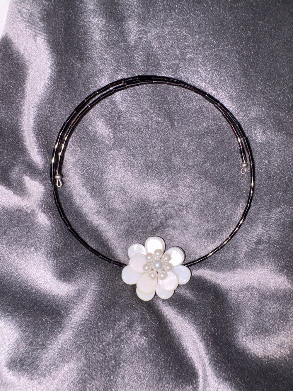 Unbranded Pearl Flower Choker Necklace Women OS White Good Floral Black Band